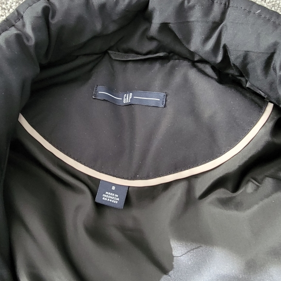 EUC! Gap Puffer Vest - S - Picture 4 of 4